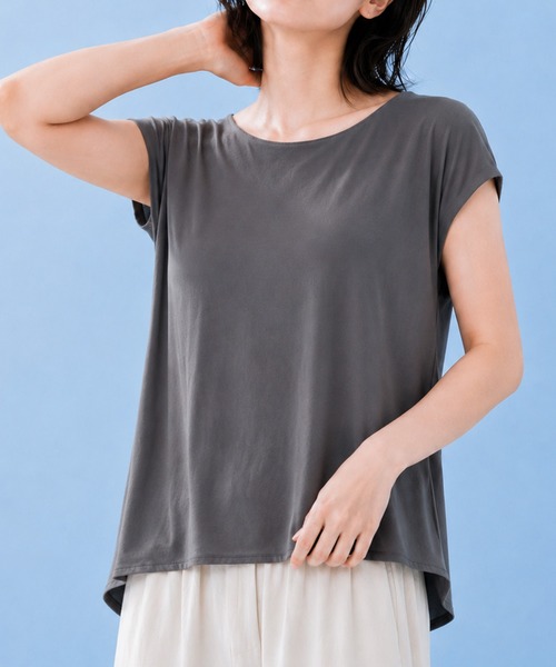 by LEGNA(バイレグナ)の「COOLIFYバックドレープフレンチスリーブ(Tシャツ/カットソー・レディース・ダークグレー/ブラック・FREE)」の2枚目の写真