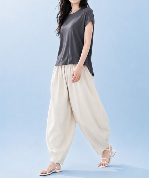 by LEGNA(バイレグナ)の「COOLIFYバックドレープフレンチスリーブ(Tシャツ/カットソー・レディース・ダークグレー/ブラック・FREE)」の6枚目の写真