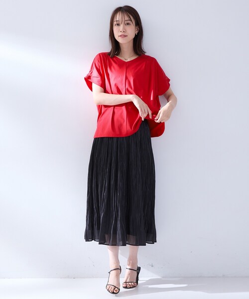 UNTITLED(アンタイトル)の「【洗える/前後差/美シルエット】Vネックタックプルオーバーニット(Tシャツ/カットソー・レディース・オフホワイト/ブラウン系その他/ブラック/レッド系1・02)」の20枚目の写真