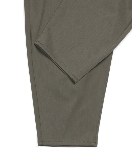 The DUFFER of ST.GEORGE（ザダファーオブセントジョージ）の「『WONDER SHAPE』PIQUE：360°全方向高伸縮『ワンダーシェイプ』ピケ ワイドイージーパンツ（その他パンツ・メンズ・チャコールグレー/ライトグレー/カーキ・X-LARGE/LARGE/MEDIUM/SMALL）」の19枚目の写真