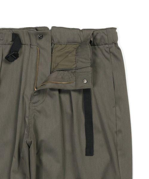 The DUFFER of ST.GEORGE（ザダファーオブセントジョージ）の「『WONDER SHAPE』PIQUE：360°全方向高伸縮『ワンダーシェイプ』ピケ ワイドイージーパンツ（その他パンツ・メンズ・チャコールグレー/ライトグレー/カーキ・X-LARGE/LARGE/MEDIUM/SMALL）」の17枚目の写真