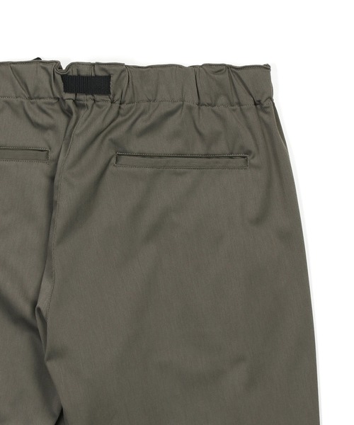 The DUFFER of ST.GEORGE（ザダファーオブセントジョージ）の「『WONDER SHAPE』PIQUE：360°全方向高伸縮『ワンダーシェイプ』ピケ ワイドイージーパンツ（その他パンツ・メンズ・チャコールグレー/ライトグレー/カーキ・X-LARGE/LARGE/MEDIUM/SMALL）」の18枚目の写真