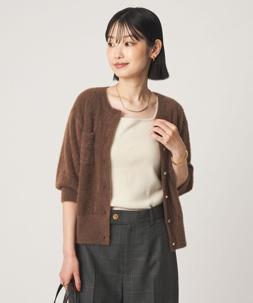 green label relaxing(グリーンレーベルリラクシング)の「フラッフフェザー ハーフスリーブ ニット カーディガン(カーディガン/ボレロ・レディース・ブラウン/ライム/ダークグレー/オフホワイト・FREE)」の5枚目の写真