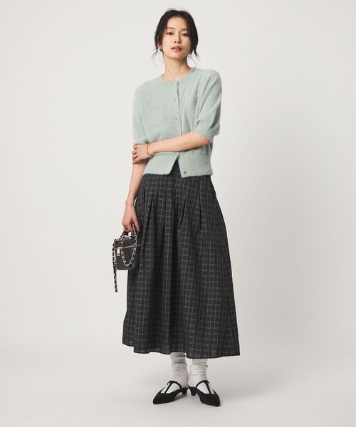 green label relaxing(グリーンレーベルリラクシング)の「フラッフフェザー ハーフスリーブ ニット カーディガン(カーディガン/ボレロ・レディース・ブラウン/ライム/ダークグレー/オフホワイト・FREE)」の22枚目の写真