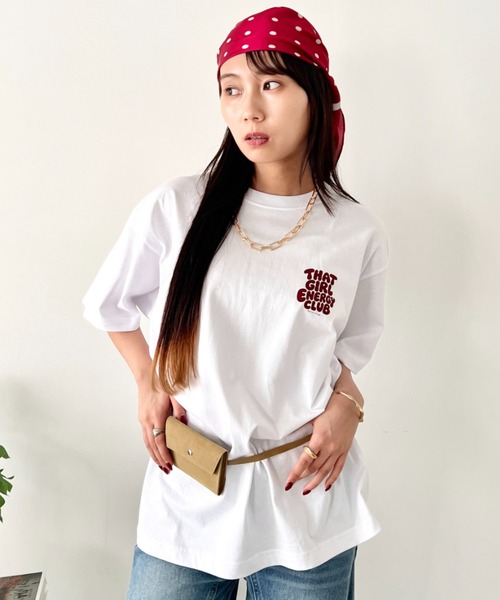 wears(ウェアーズ)の「【綿100%・オーバーサイズ】wearsオリジナルロゴプリントTシャツ 半袖T(Tシャツ/カットソー・レディース・レッド/ブルー・FREE)」の1枚目の写真