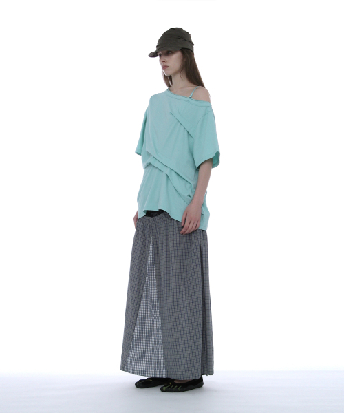PARTIMENTO WOMEN(パルティメントウィメン)の「ドレープピンタックアシンメトリートップ_スカイ(Tシャツ/カットソー・レディース・その他・SMALL/MEDIUM)」の3枚目の写真