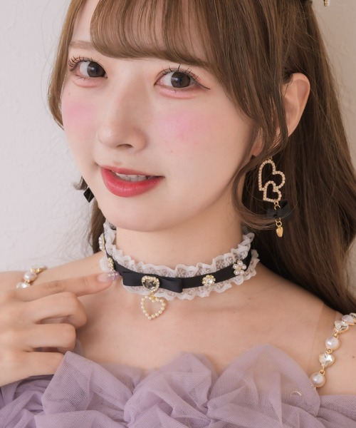 ROJITA(ロジータ)の「フラワービジューチョーカー(チョーカー・レディース・マルチ/ブラック/ホワイト・FREE)」の12枚目の写真