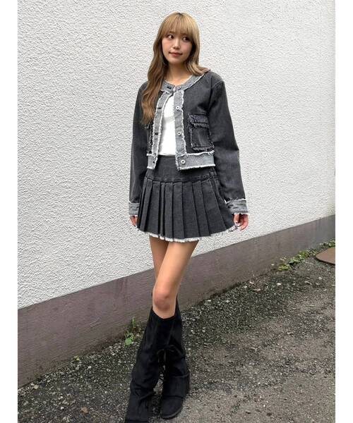 Now me. by NYLON JAPAN(ナウミーバイナイロンジャパン)の「デニムプリーツスカート(スカート・レディース・ブルー/ブラック・SMALL/MEDIUM)」の13枚目の写真