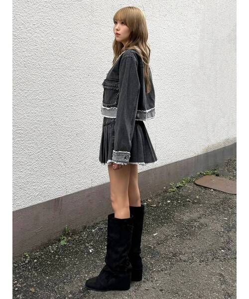 Now me. by NYLON JAPAN(ナウミーバイナイロンジャパン)の「デニムプリーツスカート(スカート・レディース・ブルー/ブラック・SMALL/MEDIUM)」の16枚目の写真