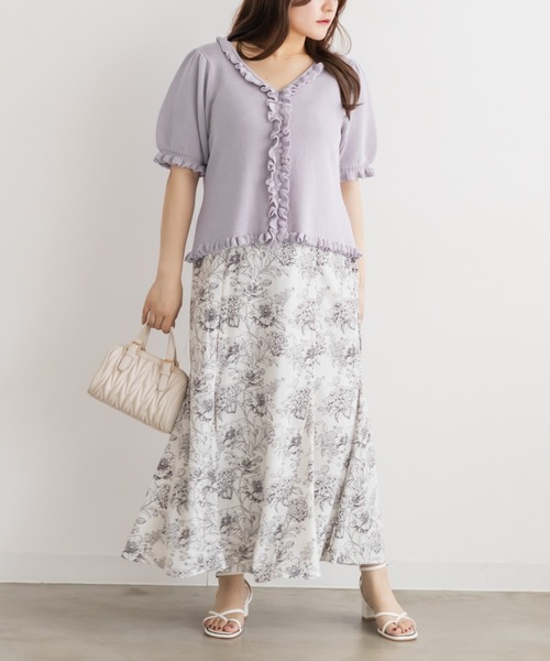 CLETTE(クレット)の「Vネックフリルニット(ニット/セーター・レディース・ラベンダー/ピンク/ブラック・3L/4L/LL)」の15枚目の写真