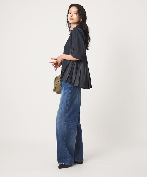 green label relaxing(グリーンレーベルリラクシング)の「プリーツ ドッキング ショートスリーブ シャツ(シャツ/ブラウス・レディース・ネイビー/オフホワイト/ベージュ・FREE)」の7枚目の写真