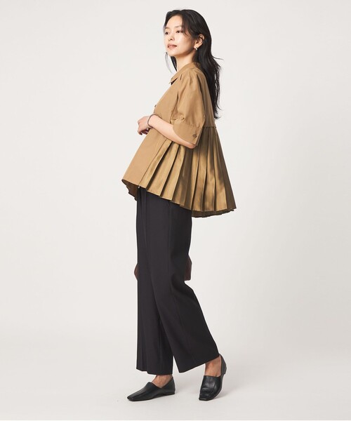 green label relaxing(グリーンレーベルリラクシング)の「プリーツ ドッキング ショートスリーブ シャツ(シャツ/ブラウス・レディース・ネイビー/オフホワイト/ベージュ・FREE)」の17枚目の写真