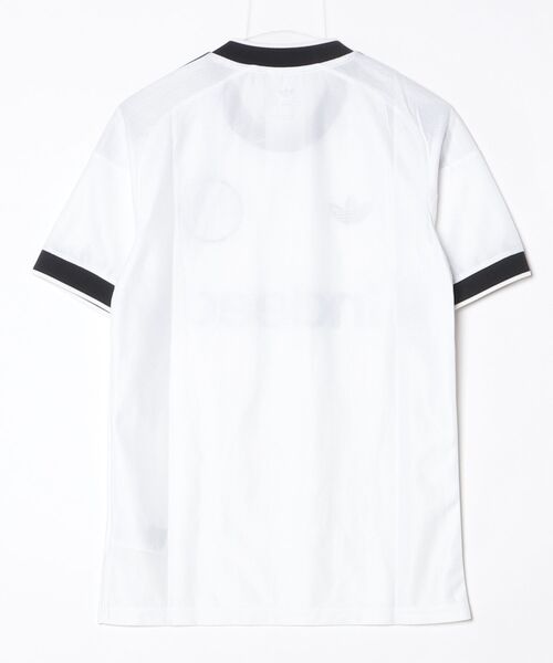 adidas(アディダス)の「アイントラハト・フランクフルト 26/27 アウェイユニフォーム / アディダス adidas(Tシャツ/カットソー・メンズ・ホワイト・LARGE/XXX-LARGE/XX-LARGE/X-LARGE/SMALL/MEDIUM)」の2枚目の写真