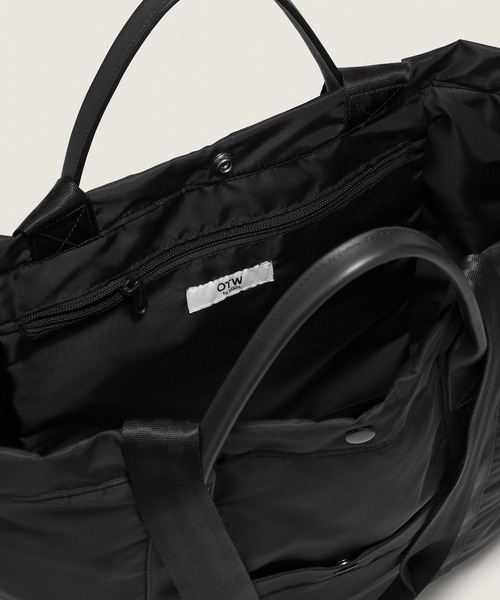 VANS（バンズ）の「VANS PREMIUM THURSDAY トートバッグ / LX Thursday Tote Bag Black VN000NC9BLK1（トートバッグ・メンズ・ブラック・ONE SIZE）」の3枚目の写真