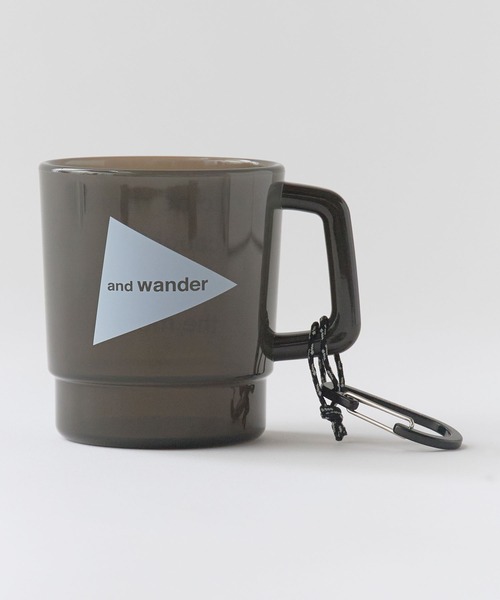 and wander(アンドワンダー)の「and wander/アンドワンダー logo PP mug ロゴ ポリプロピレン マグカップ カラビナ付き コップ プラカップ 半透明 クリア プリントデザイン カラビナ付き アウトドア 2026年 秋 秋服 冬 冬服(グラス/マグカップ/タンブラー・メンズ・ホワイト/ブラック・FREE)」の5枚目の写真