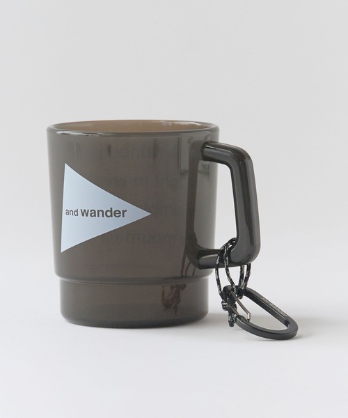 and wander(アンドワンダー)の「and wander/アンドワンダー logo PP mug ロゴ ポリプロピレン マグカップ カラビナ付き コップ プラカップ 半透明 クリア プリントデザイン カラビナ付き アウトドア 2026年 秋 秋服 冬 冬服(グラス/マグカップ/タンブラー・メンズ・ホワイト/ブラック・FREE)」の6枚目の写真