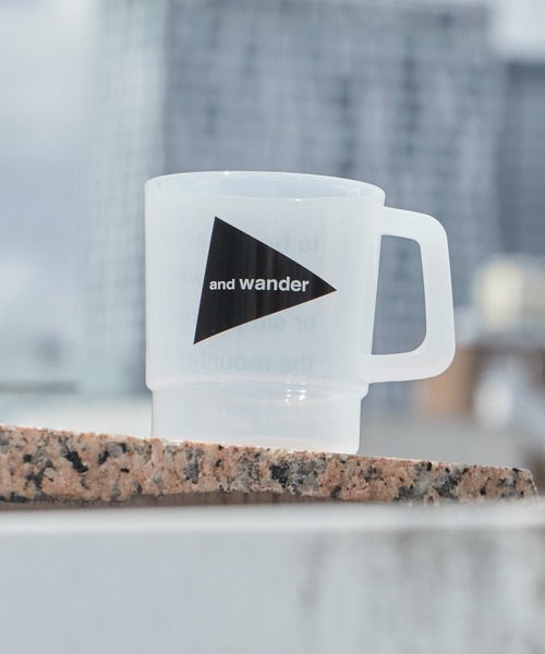 and wander(アンドワンダー)の「and wander/アンドワンダー logo PP mug ロゴ ポリプロピレン マグカップ カラビナ付き コップ プラカップ 半透明 クリア プリントデザイン カラビナ付き アウトドア 2026年 秋 秋服 冬 冬服(グラス/マグカップ/タンブラー・メンズ・ホワイト/ブラック・FREE)」の19枚目の写真