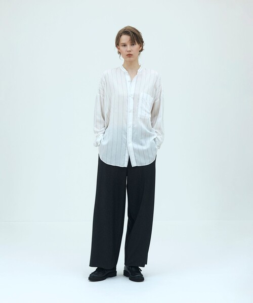 GALERIE VIE(ギャルリー ヴィー)の「【WEB先行予約】ライトフラノストレッチ イージーワイドパンツ(その他パンツ・レディース・ベージュ/グレー系その他/チャコールグレー/ネイビー・32/36)」の5枚目の写真