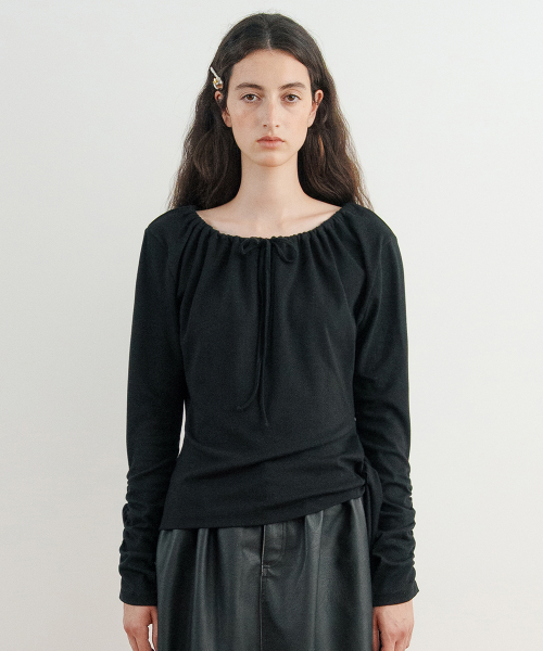 SINOON（シヌーン）の「サイドタイTシャツ（ブラック）（Tシャツ/カットソー・レディース・ブラック・SMALL/MEDIUM）」の2枚目の写真