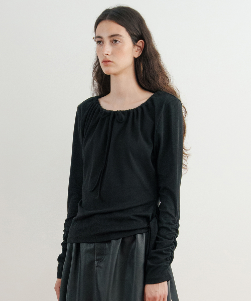SINOON（シヌーン）の「サイドタイTシャツ（ブラック）（Tシャツ/カットソー・レディース・ブラック・SMALL/MEDIUM）」の3枚目の写真