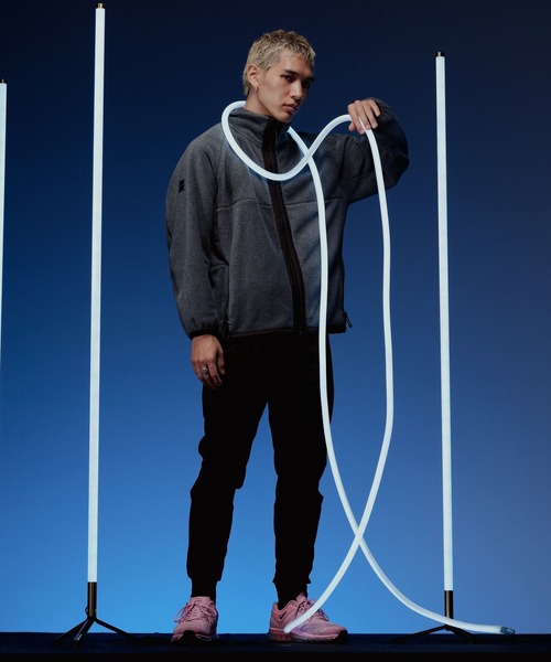 HEREIAM(ヘレイアム)の「【HEREIAM MEN】フリースジップアップ(ブルゾン・メンズ・ブラック/グレー・MEDIUM/LARGE)」の3枚目の写真