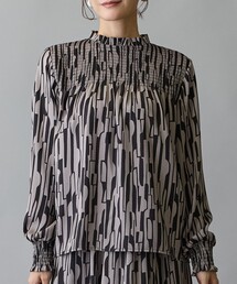 ブロックストライプ柄シャーリングブラウス