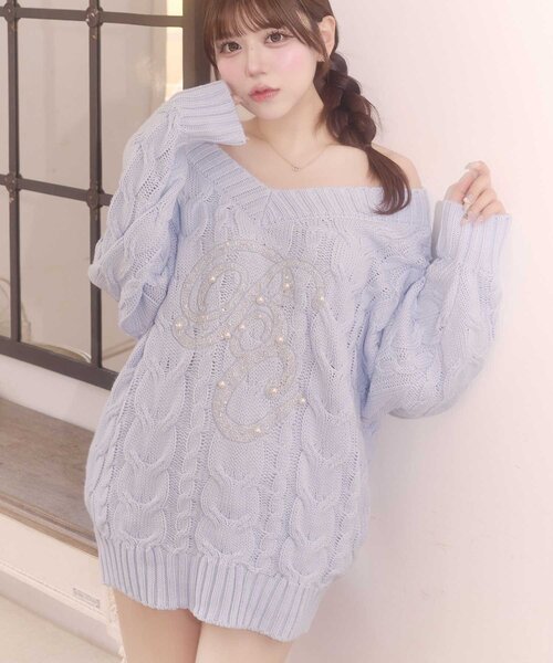 Belle Charme(ベルシャルム)の「【Belle Charme】BC Bijou Logo Big Cable Knit(ニット/セーター・レディース・オフホワイト/ベージュ/サックスブルー/ブラック・FREE)」の16枚目の写真