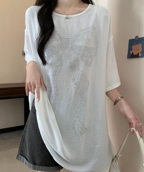 Ritzy(リッツィー)の「リボンプリント柄・オーバーサイズ半袖Tシャツ(Tシャツ/カットソー・レディース・ホワイト/ブラック・LARGE/MEDIUM)」の10枚目の写真