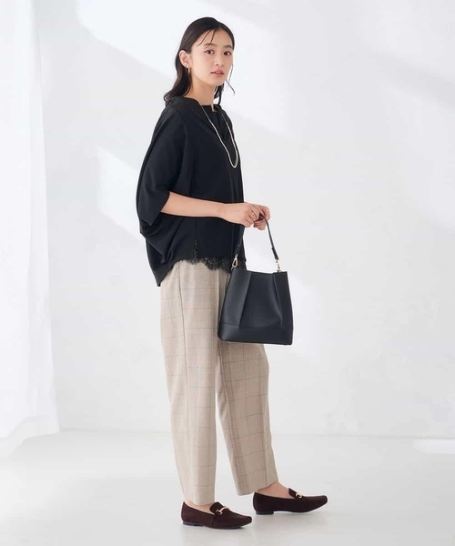 a.v.v(アーヴェヴェ)の「レース ヘム ロンT(Tシャツ/カットソー・レディース・ブラック/ホワイト・38/40/36)」の13枚目の写真