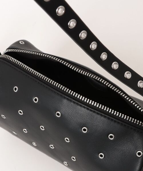 cache cache(カシュ カシュ)の「カシュカシュ cachecache / アイレットBOX型セミショルダー(ショルダーバッグ・レディース・ブラック/ベージュ・FREE)」の5枚目の写真