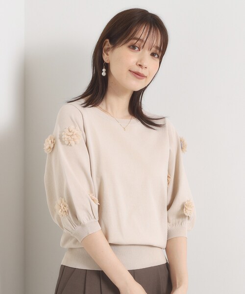 ITS'DEMO(イッツデモ)の「花モチーフ袖ニット(ニット/セーター・レディース・ピンク/ブラック/ライトベージュ・00)」の2枚目の写真