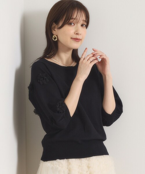 ITS'DEMO(イッツデモ)の「花モチーフ袖ニット(ニット/セーター・レディース・ピンク/ブラック/ライトベージュ・00)」の5枚目の写真