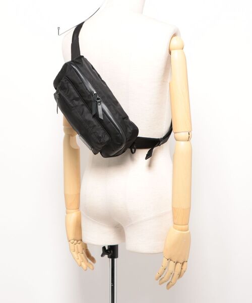 MAKAVELIC（マキャベリック）の「【62】【MAKAVELIC】INTELIGENTE WAIST BAG（ボディバッグ/ウエストポーチ・メンズ・ブラック・FREE）」の4枚目の写真