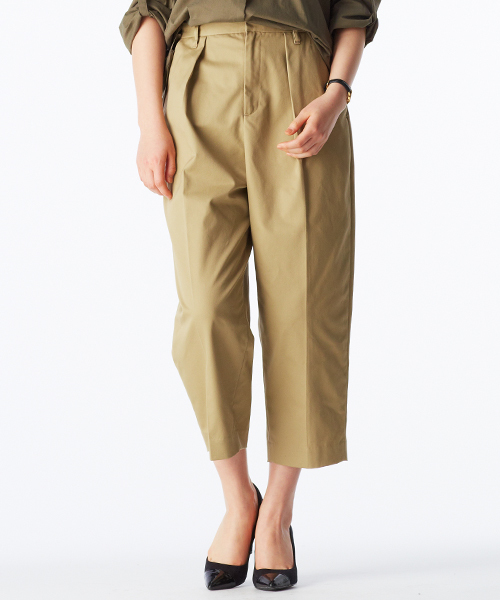 IEDIT（イディット）の「【股下丈が選べる】ＩＥＤＩＴレーベルコレクション　美マテリアルで上品に仕上げたウエポンチノコクーンパンツ　 　（チノパンツ・レディース・ネイビー/ベージュ・8/3/10/6/13/16/1/12/7/15 /2/9/11/14/4/5）」の2枚目の写真