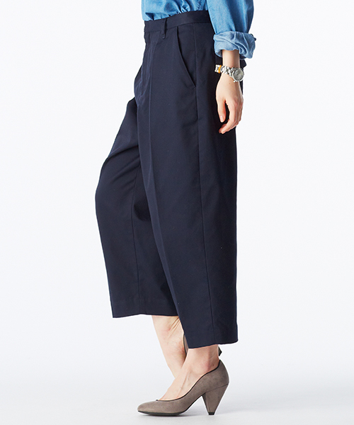 IEDIT（イディット）の「【股下丈が選べる】ＩＥＤＩＴレーベルコレクション　美マテリアルで上品に仕上げたウエポンチノコクーンパンツ　 　（チノパンツ・レディース・ネイビー/ベージュ・8/3/10/6/13/16/1/12/7/15 /2/9/11/14/4/5）」の16枚目の写真