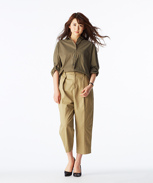 IEDIT（イディット）の「【股下丈が選べる】ＩＥＤＩＴレーベルコレクション　美マテリアルで上品に仕上げたウエポンチノコクーンパンツ　 　（チノパンツ・レディース・ネイビー/ベージュ・8/3/10/6/13/16/1/12/7/15 /2/9/11/14/4/5）」の7枚目の写真