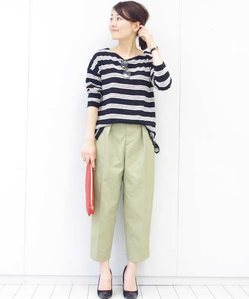 IEDIT（イディット）の「【股下丈が選べる】ＩＥＤＩＴレーベルコレクション　美マテリアルで上品に仕上げたウエポンチノコクーンパンツ　 　（チノパンツ・レディース・ネイビー/ベージュ・8/3/10/6/13/16/1/12/7/15 /2/9/11/14/4/5）」の20枚目の写真