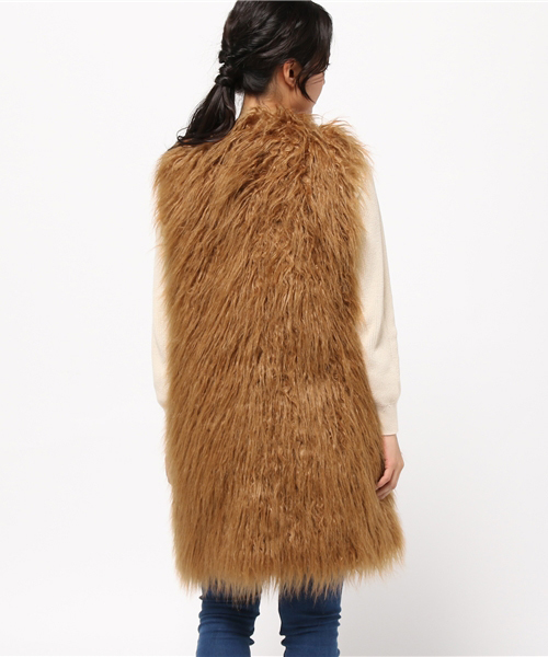 MOUSSY（マウジー）の「FAKE FUR GILLET F（ベスト・レディース・ブラウン/ライトベージュ・FREE）」の5枚目の写真