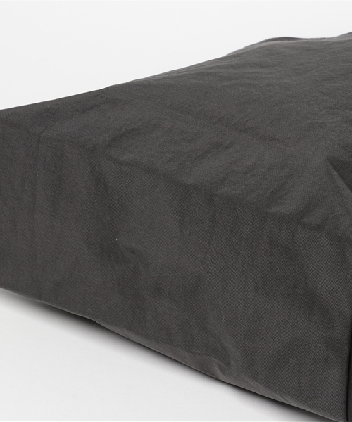 HIGHTIDE(ハイタイド)の「OLL オール トートバッグ A4サイズ対応(トートバッグ・メンズ・ホワイト/チャコールグレー・FREE)」の5枚目の写真