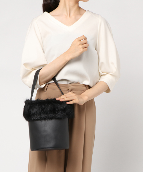 INTERPLANET（インタープラネット）の「ファーバスケットＢＡＧ（ショルダーバッグ・レディース・ブラック/グレー/ベージュ・フリー）」の8枚目の写真