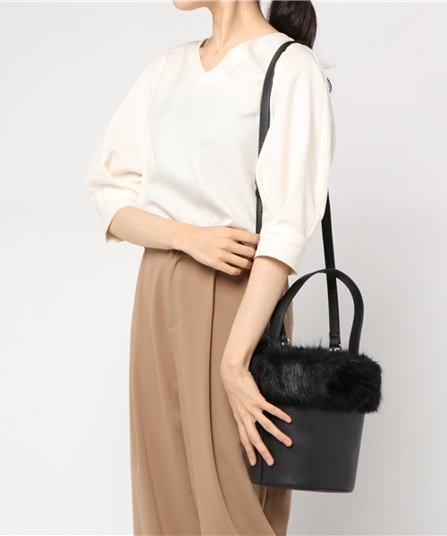 INTERPLANET（インタープラネット）の「ファーバスケットＢＡＧ（ショルダーバッグ・レディース・ブラック/グレー/ベージュ・フリー）」の9枚目の写真
