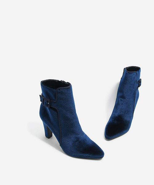 CHARLES & KEITH(チャールズ & キース)の「ポイントバックルブーツ / POINTED BUCKLE BOOTS(ブーツ・レディース・ブラック/バーガンディー/ブルー・23.5cm/23cm/22.5cm/24.5cm/25cm)」の12枚目の写真