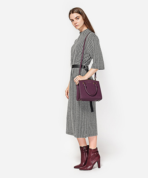 CHARLES & KEITH(チャールズ & キース)の「ポイントバックルブーツ / POINTED BUCKLE BOOTS(ブーツ・レディース・ブラック/バーガンディー/ブルー・23.5cm/23cm/22.5cm/24.5cm/25cm)」の4枚目の写真