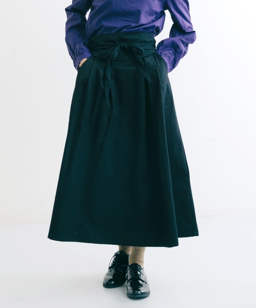 MERLOT(メルロー)の「サッシュベルト付きタックフレアミディスカート643-6527(スカート・レディース・ベージュ/レッド/カーキ/ブラック・FREE)」の1枚目の写真