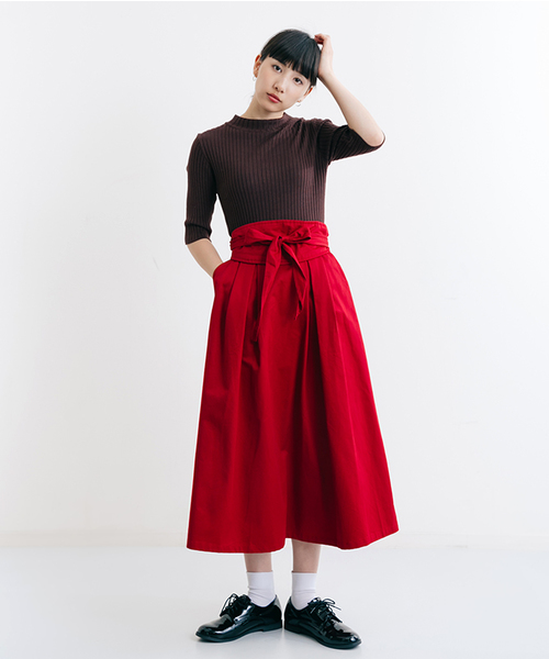 MERLOT(メルロー)の「サッシュベルト付きタックフレアミディスカート643-6527(スカート・レディース・ベージュ/レッド/カーキ/ブラック・FREE)」の17枚目の写真