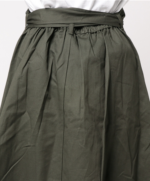 MERLOT(メルロー)の「サッシュベルト付きタックフレアミディスカート643-6527(スカート・レディース・ベージュ/レッド/カーキ/ブラック・FREE)」の9枚目の写真