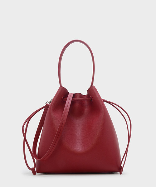 CHARLES & KEITH(チャールズ & キース)の「ベーシックドローストリングショルダーバッグBASIC DRAWSTRING SHOULDER BAG(ショルダーバッグ・レディース・ライトグレー/レッド/ブラック・L)」の3枚目の写真
