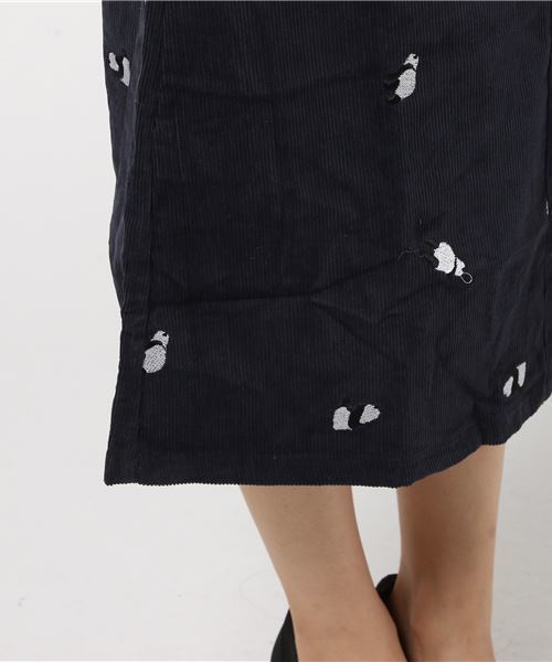 MERLOT（メルロー）の「うしろからパンダ刺繍スカート2426（スカート・レディース・ネイビー/キャメル・FREE）」の5枚目の写真