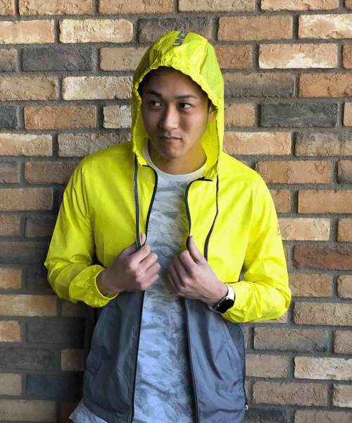 UNDER ARMOUR（アンダーアーマー）の「メンズ ライフスタイルウィンドブレーカー / スポーツスタイルウィンドブレーカー（マウンテンパーカー・メンズ・ネイビー/イエロー×グレー/ブラック/ホワイト・L/M/S/XXL/XL）」の4枚目の写真