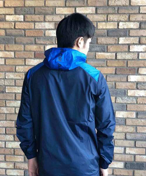 UNDER ARMOUR（アンダーアーマー）の「メンズ ライフスタイルウィンドブレーカー / スポーツスタイルウィンドブレーカー（マウンテンパーカー・メンズ・ネイビー/イエロー×グレー/ブラック/ホワイト・L/M/S/XXL/XL）」の11枚目の写真